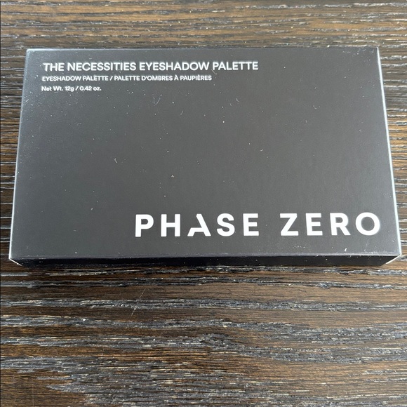 Phase Zero the necessities eyeshadow palette - Picture 3 of 5